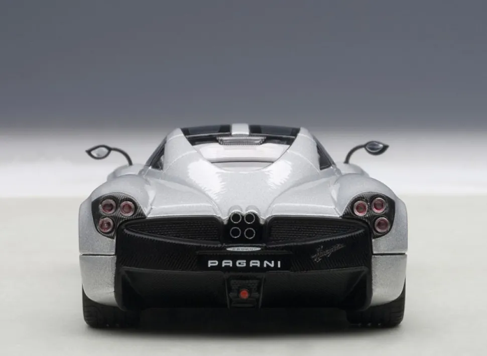Pagani Huayra Metallic Silver 1/43 Diecast Model Car Autoart 58206