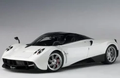 Pagani Huayra White 1/12 Model Car Autoart 12231
