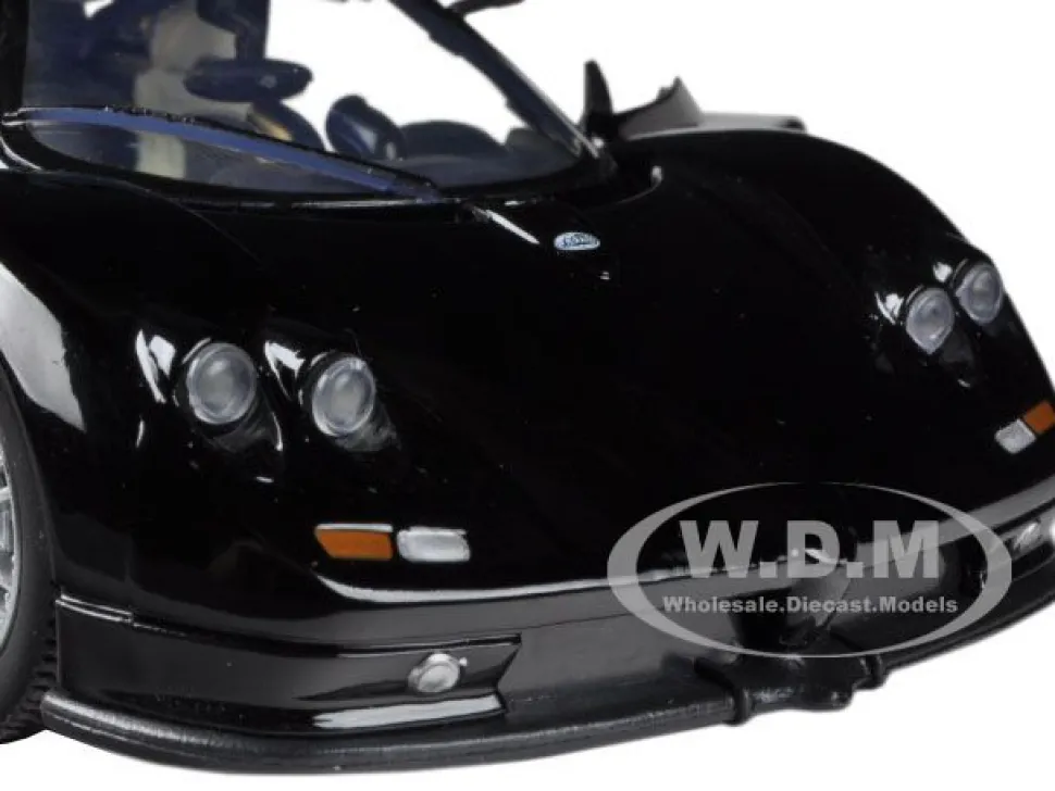 Pagani Zonda C12 Black 1/24 Diecast Car Model Motormax 73272
