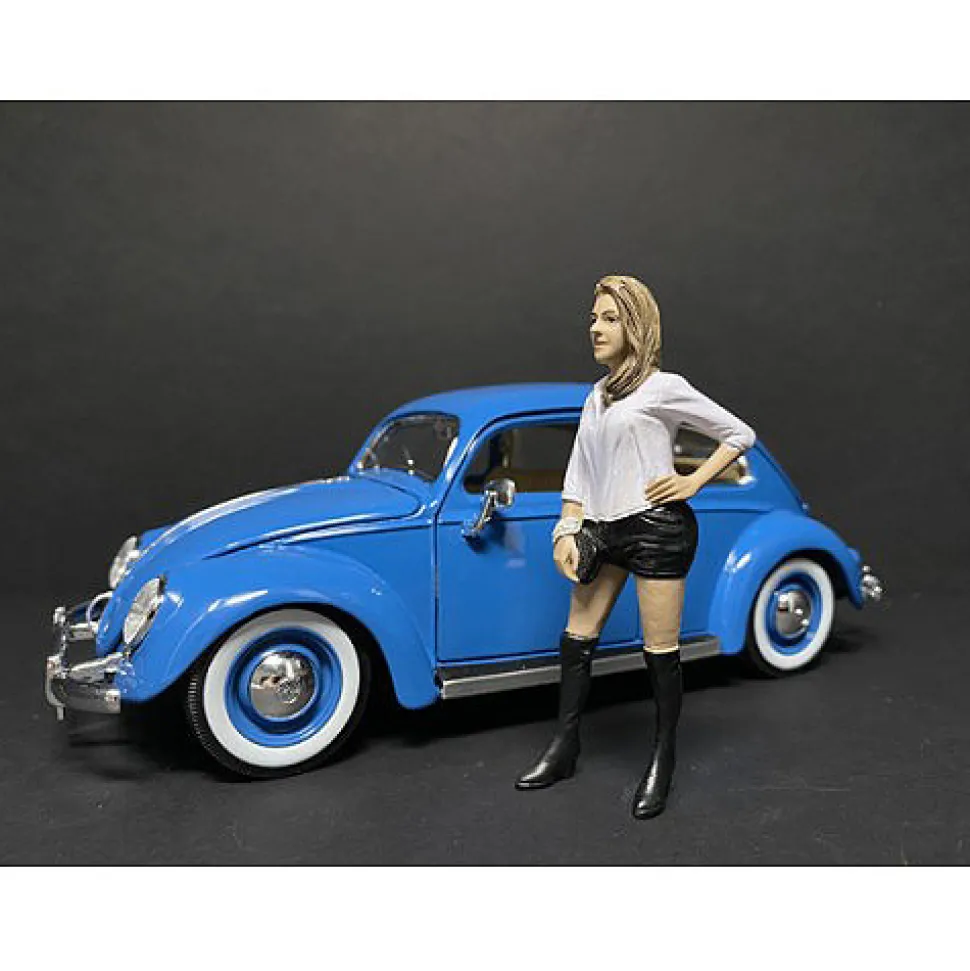 Partygoers Figurine VII for 1/24 Scale Models American Diorama 38327