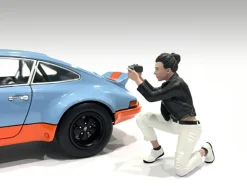 Photographers Figure #5 for 1/18 Scale Models by American Diorama