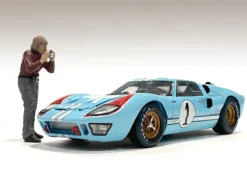 Race Day 1 Figurine II for 1/18 Scale Models American Diorama 76284