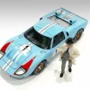 Race Day 2 Figurine II 1/24 Scale Models American Diorama 76396