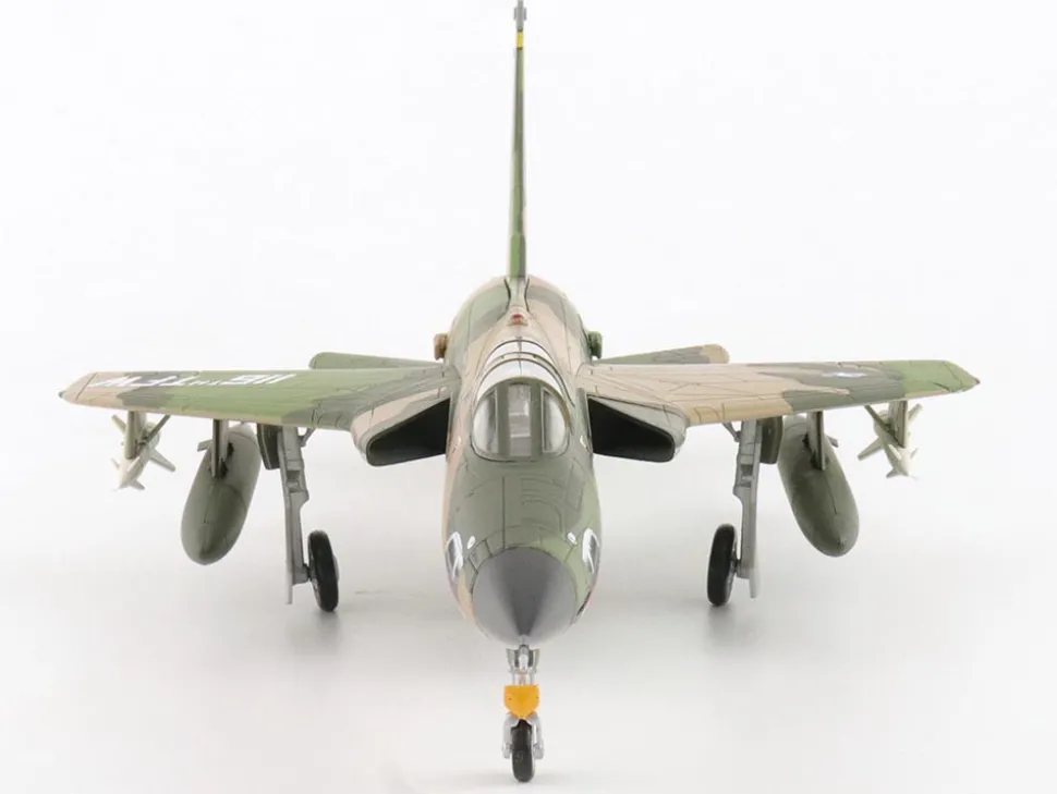 Republic F-105F Thunderchief Fighter-Bomber Aircraft "63-8299, Peach 91, 128th Tactical Fighter Squadron, Georgia ANG, Dobbins Air Reserve Base" United States Air Force "Air Power Series" 1/72 Diecast Model by Hobby Master