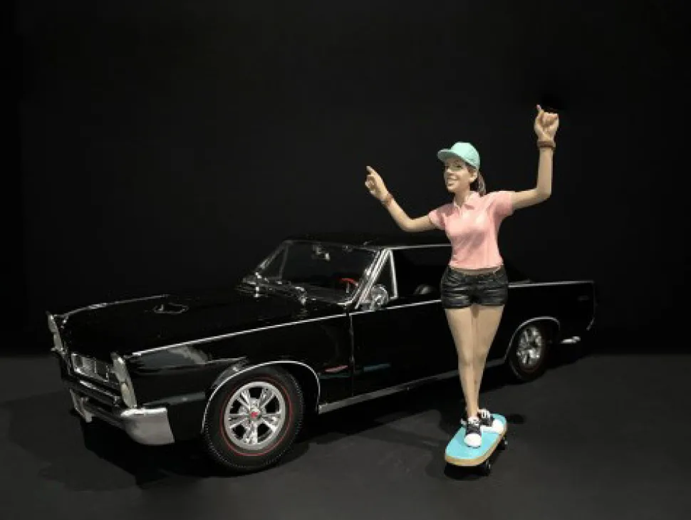 Skateboarder Figurine IV for 1/18 Scale Models American Diorama 38243
