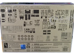 Skill 3 Model Kit Chevrolet Bison Truck Tractor 1/25 Scale Model AMT AMT1390