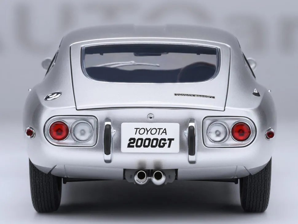 1967 Toyota 2000GT RHD (Right Hand Drive) Silver Metallic 1/18 Model Car by Autoart