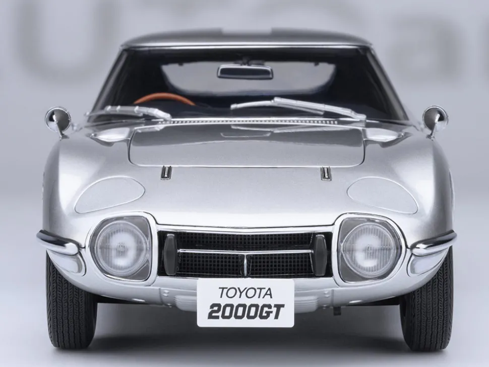 1967 Toyota 2000GT RHD (Right Hand Drive) Silver Metallic 1/18 Model Car by Autoart
