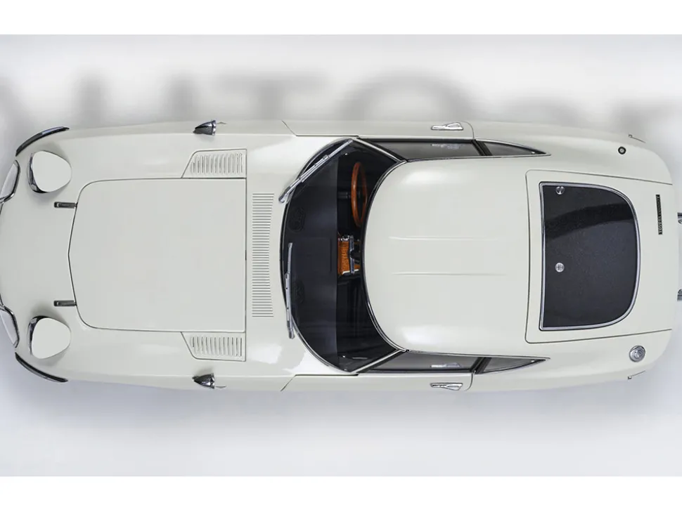 1967 Toyota 2000GT RHD (Right Hand Drive) White 1/18 Model Car by Autoart