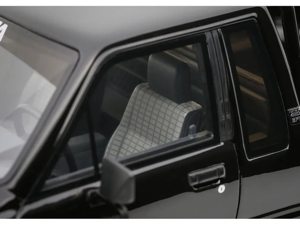 1985 Toyota Hilux SR5 Pickup Truck Black Limited Edition to 3000 pieces Worldwide 1/18 Model Car by Otto Mobile