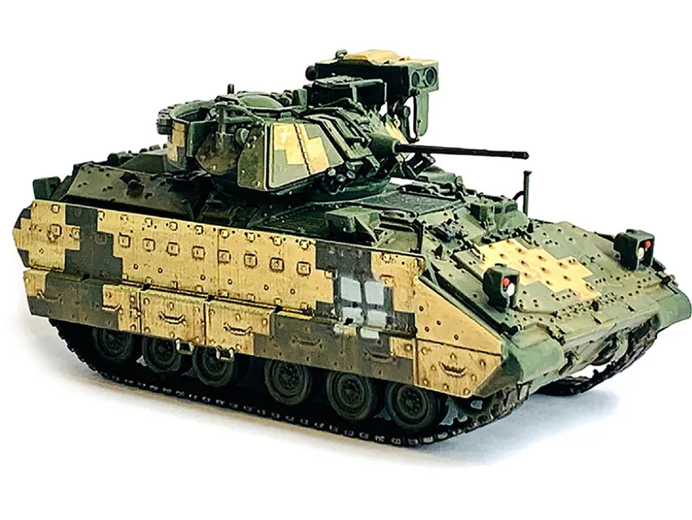 Ukraine M2A2 ODS Light Tank 3 Tone Camouflage NEO Dragon Armor Series 1/72 Plastic Model Dragon Models 63519