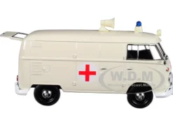 Volkswagen Type 2 T1 Ambulance Cream 1/24 Diecast Model Car Motormax 79565