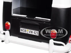Volkswagen Type 2 T1 Delivery Van with Flames 1/24 Diecast Car Model Motormax 79566