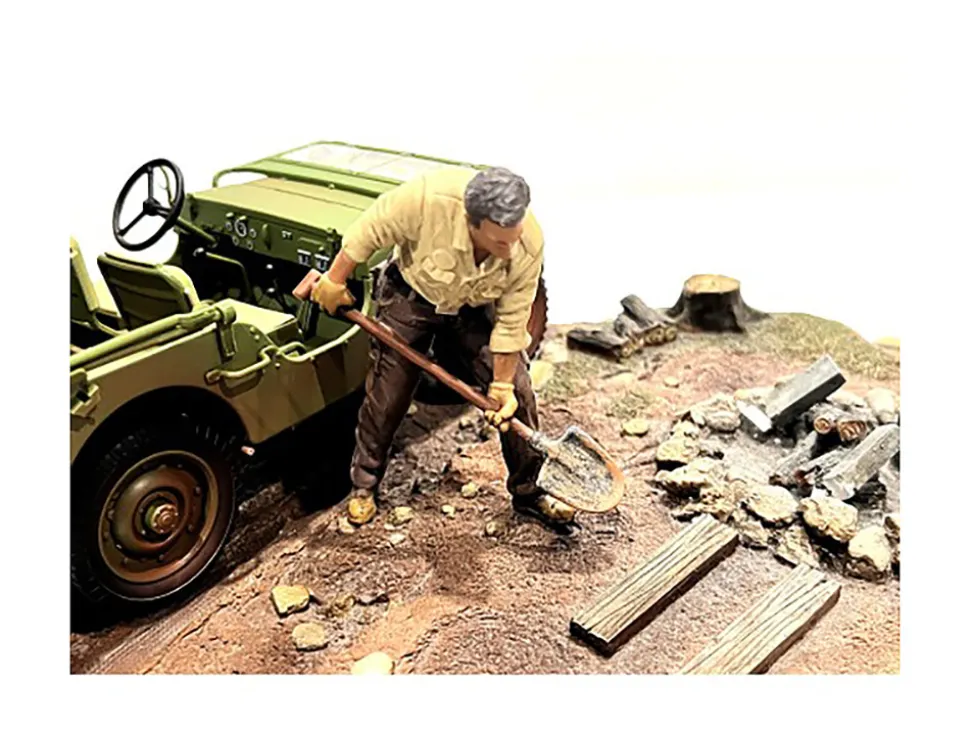 4X4 Mechanic Figure 4 for 1/18 Scale Models American Diorama AD18014