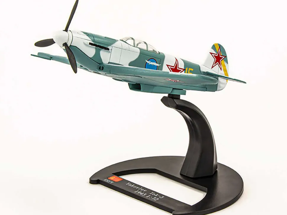 Yakovlev Yak-3 Fighter Aircraft "14th GvIAP, VVS of the Baltic Fleet, Semen Rogovoy" Soviet Air Force (1944) "Planes of World War II" Series 1/72 Diecast Model Airplane by Luppa